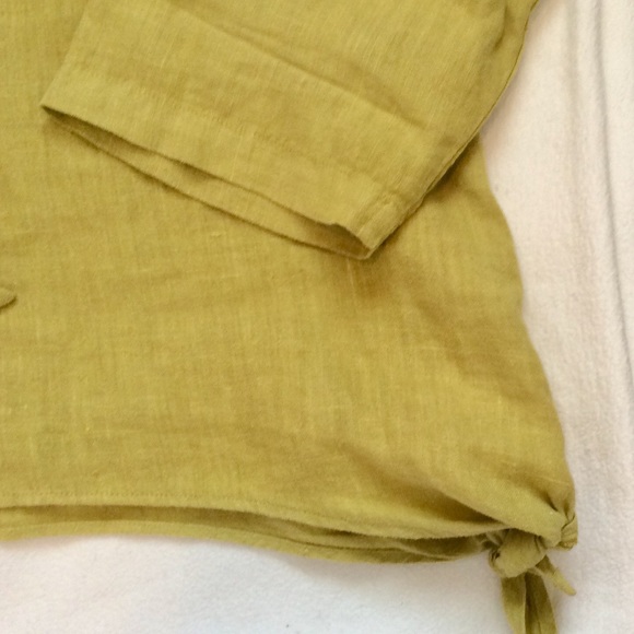 Women’s top - Picture 3 of 4